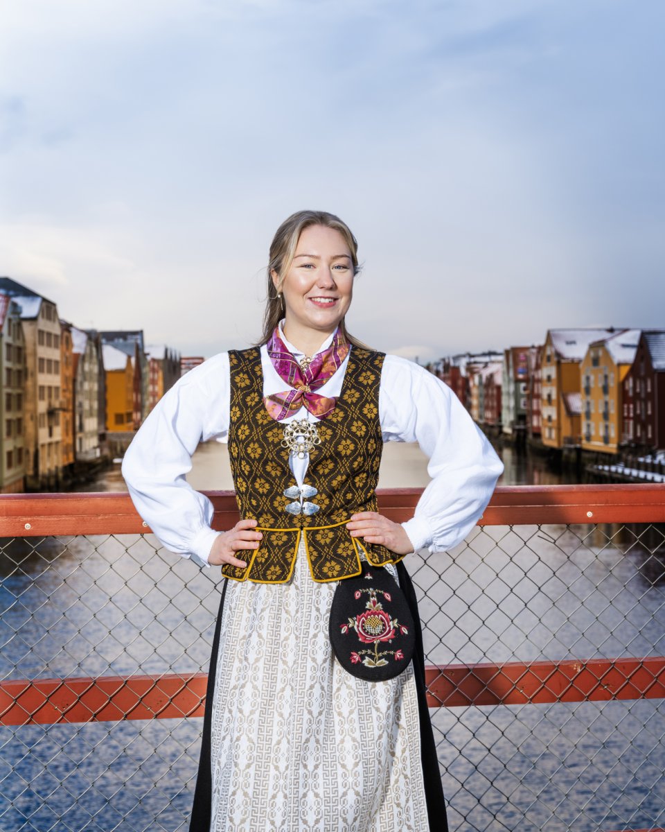 Trønderbunad - Image 5