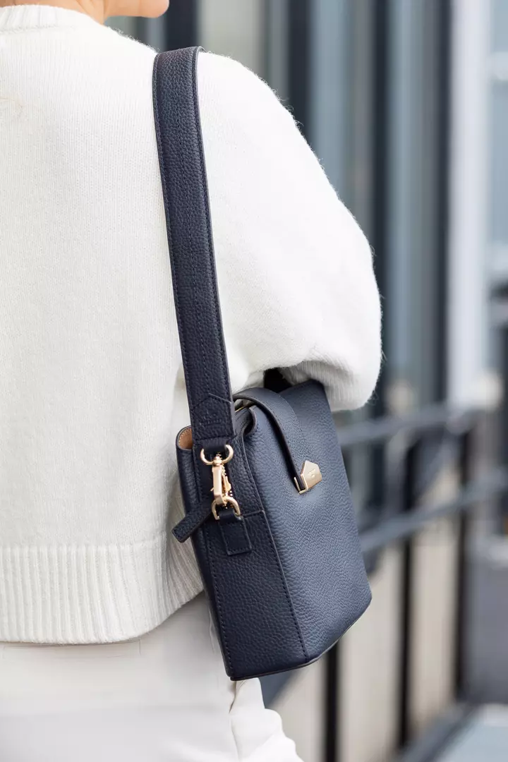 Cavalcade shoulder bag – Marine - Image 5